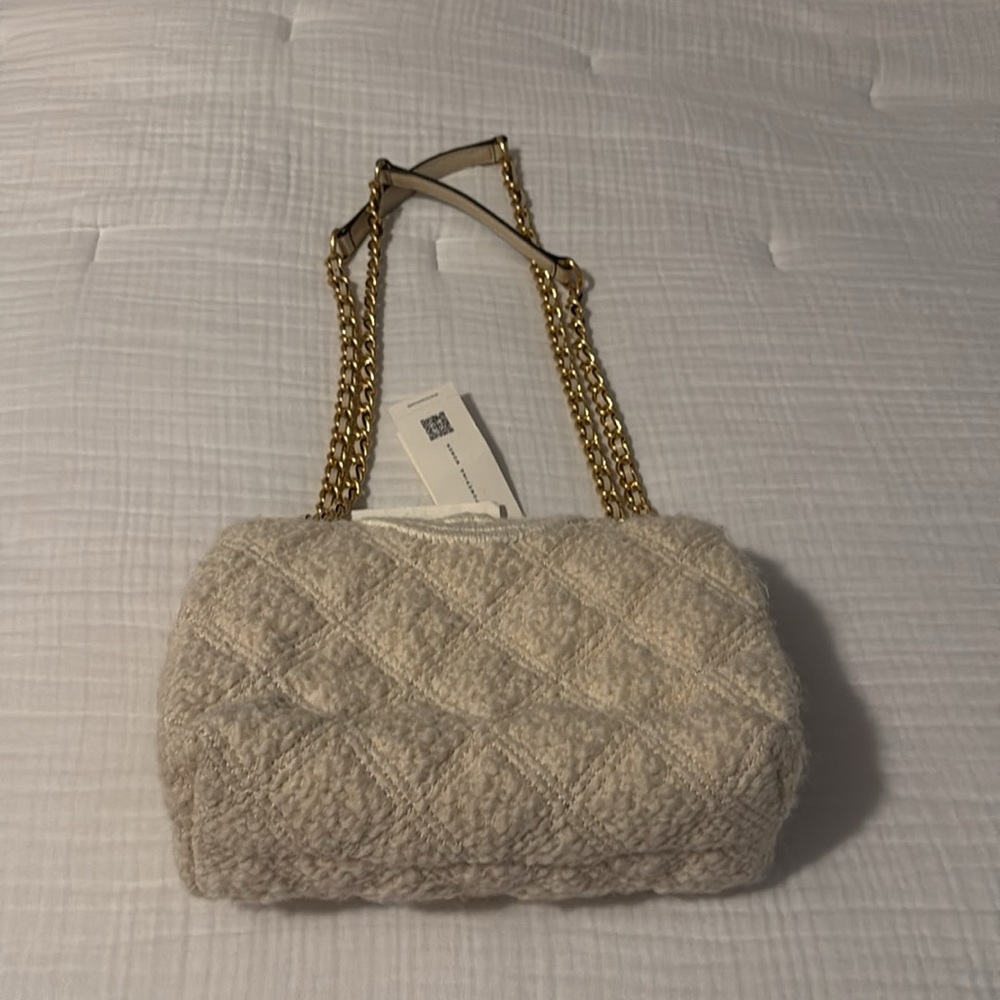 Tory Burch Cream Shoulder Bag with Gold Chain - Picture 7 of 7